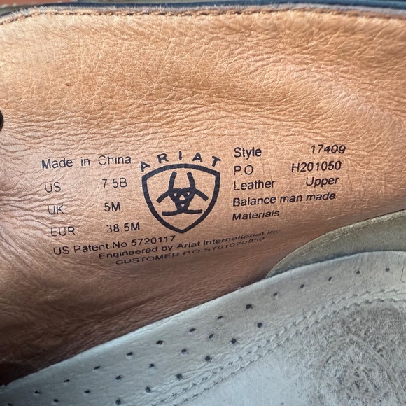 Ariat Black Leather Ankle Boots Croc Embossed Chukka Lace Up Booties - Picture 12 of 12